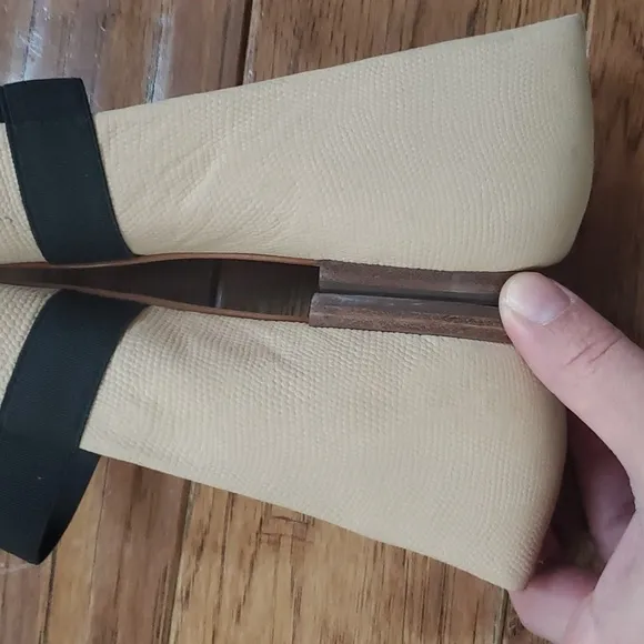 Gianni Bini Lawver nude pointy toe ballet flats