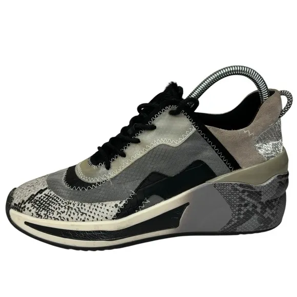 Gianni Bini Malloy Chunky Silver Metallic Snakeskin Trendy Fashion Sneakers 9.5