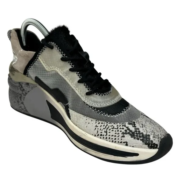 Gianni Bini Malloy Chunky Silver Metallic Snakeskin Trendy Fashion Sneakers 9.5