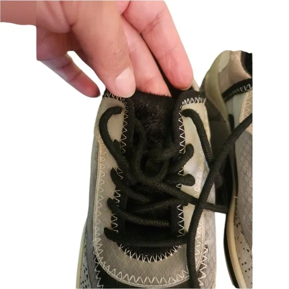 Gianni Bini Malloy Chunky Silver Metallic Snakeskin Trendy Fashion Sneakers 9.5