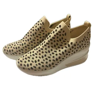 Gianni Bini Valeah Leopard Print Women's Slip-On Sneakers SZ 8