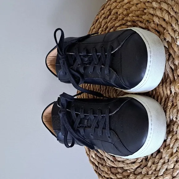 Greats Brooklyn Mens The Royale Black Leather Casual/Athleisure Sneakers S-10.5