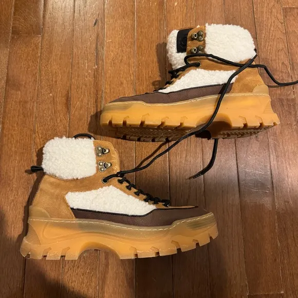 Greats Hewes Hiker Boots Chunky Brown and Tan Shearling Boots