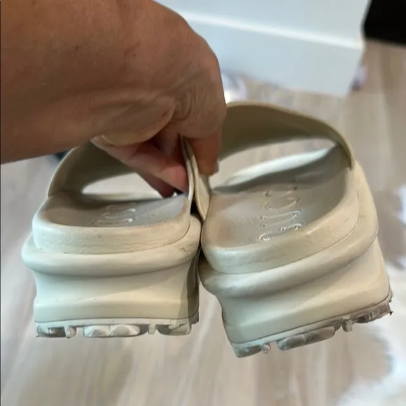 Gucci Beige Slide Sandals