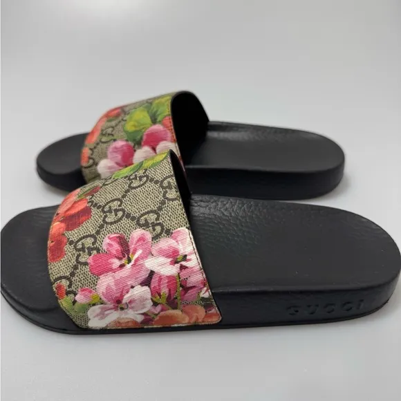 Gucci GG Blooms Supreme Canvas Slides Black Multi Women’s Size EU 35/US 5
