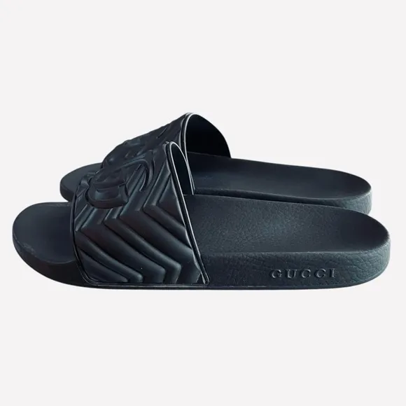 GUCCI Marmont Matelasse Slides Double GG Logo Black Rubber Women Slip-on Sandals