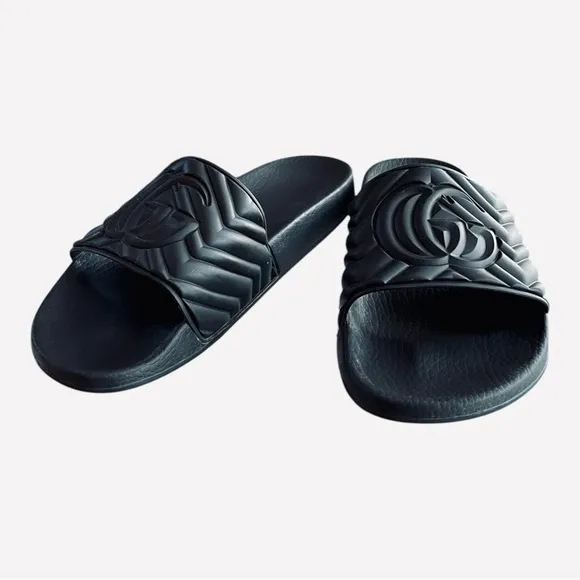 GUCCI Marmont Matelasse Slides Double GG Logo Black Rubber Women Slip-on Sandals