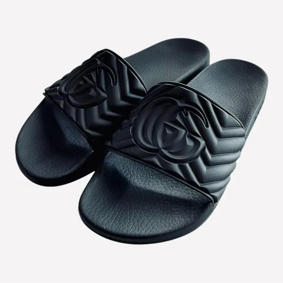 GUCCI Marmont Matelasse Slides Double GG Logo Black Rubber Women Slip-on Sandals