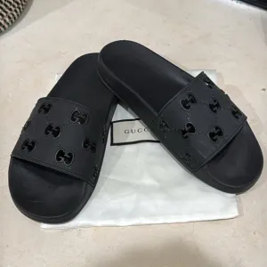 Gucci Rubber GG Cutout Accent Slides