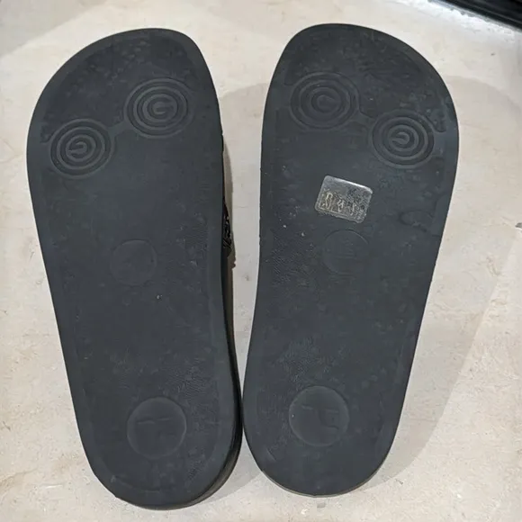 Gucci Rubber GG Cutout Accent Slides