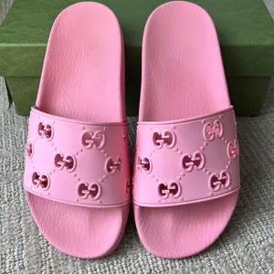 Gucci Rubber GG Slides