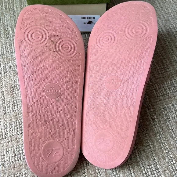 Gucci Rubber GG Slides