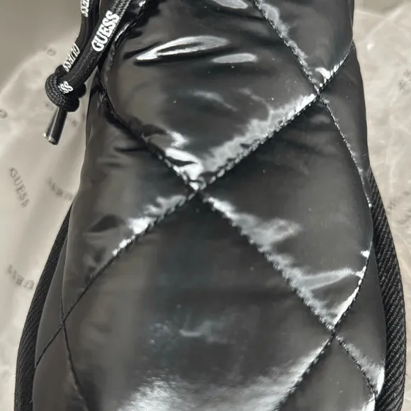 Guess Women's Leian Cold Weather Booties Boots Snow Ski Black 5.5 New
