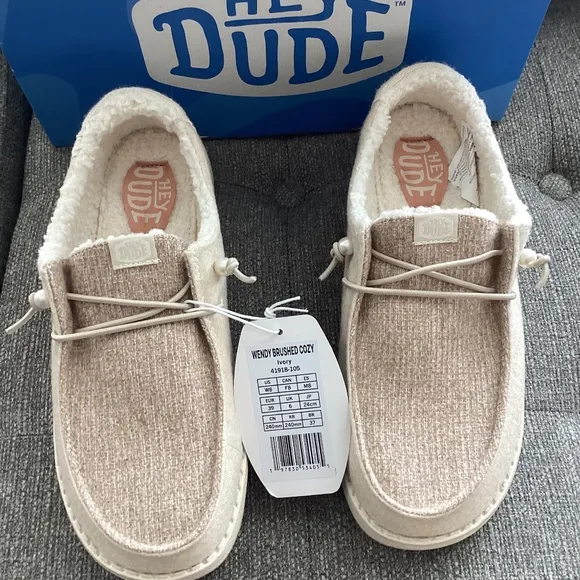 Hey Dude Women's Wendy Brushed Cozy Casual Sneakers, size 8