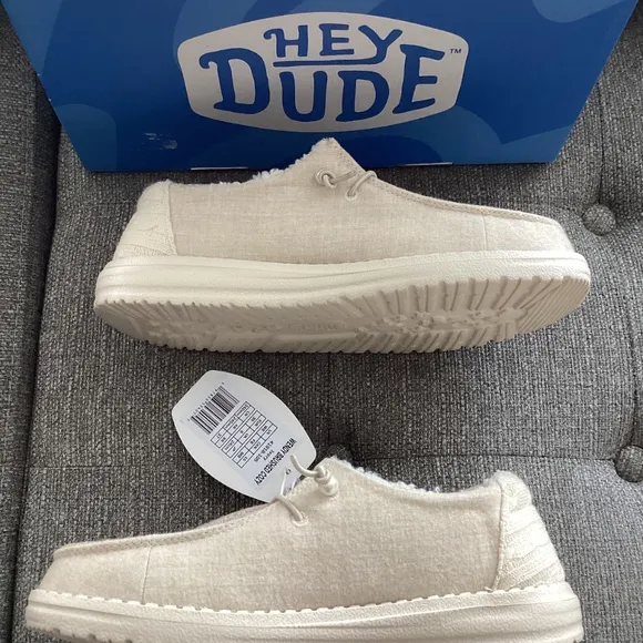 Hey Dude Women's Wendy Brushed Cozy Casual Sneakers, size 8