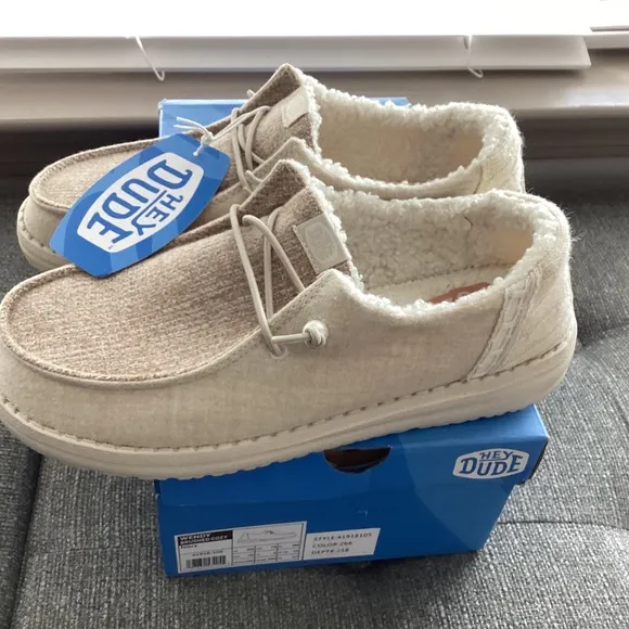 Hey Dude Women's Wendy Brushed Cozy Casual Sneakers, size 8