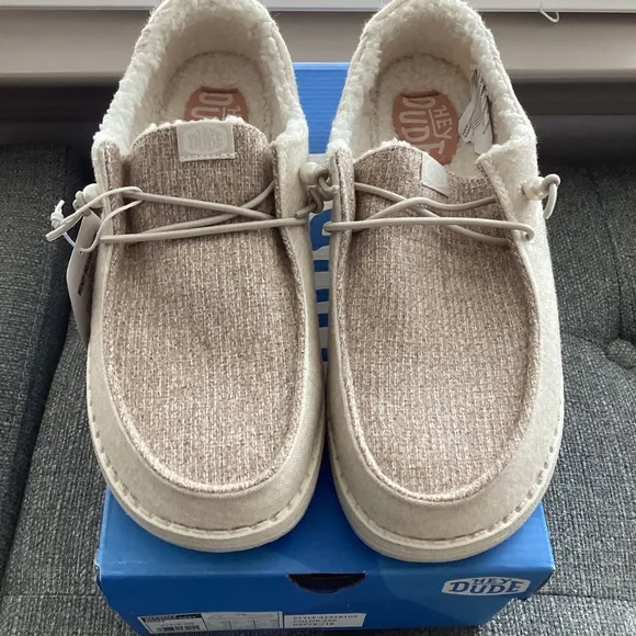 Hey Dude Women's Wendy Brushed Cozy Casual Sneakers, size 8