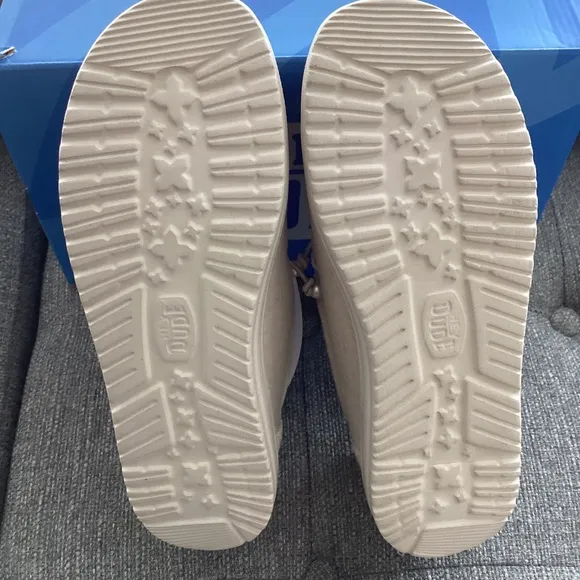 Hey Dude Women's Wendy Brushed Cozy Casual Sneakers, size 8