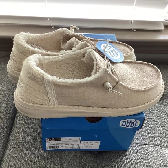 Hey Dude Women's Wendy Brushed Cozy Casual Sneakers, size 8