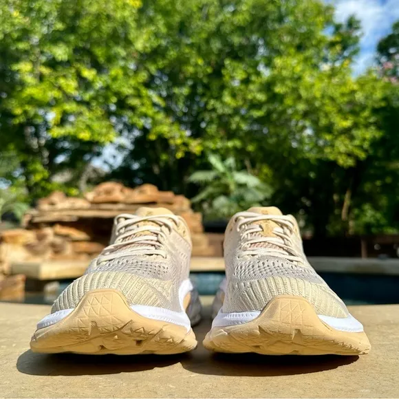 Hoka One One Clifton Edge Almond Milk Beige - Size 9 Women’s (1110511 AMBG)