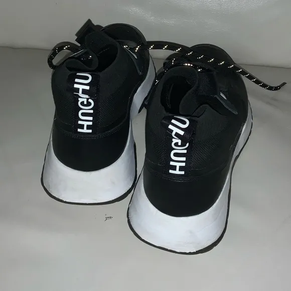 Hugo Boss atom HighTop Fashion Sneakers. Barely worn condition. Sz. 7. EU. 40