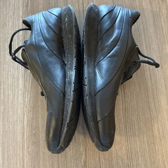Iceberg History Bugs Bunny Sneakers 90s Vintage Black RARE Leather Sz 10 - 43