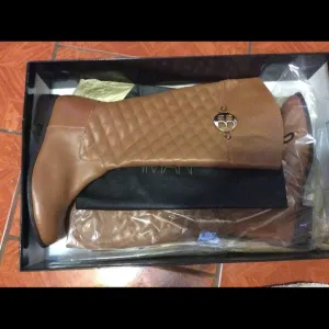 IMAN Genuine Leather(NEW) Quilted boots