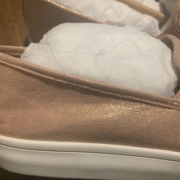 INC Sammee Slip-On Sneakers‎ New in shoebox size 9w
