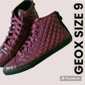 ITALIAN QUILTED LEATHER FASHION SNEAKERS PURPLE SZ 9 Womens Size 9