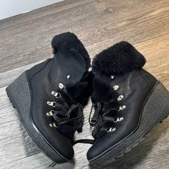 J crew Black Fur-Lined  wedges Boots woman’s size 7 (b53)