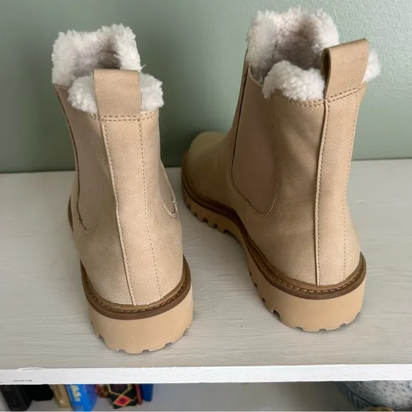 J. Crew Tan Ankle Booties Lug-sole Chelsea boots