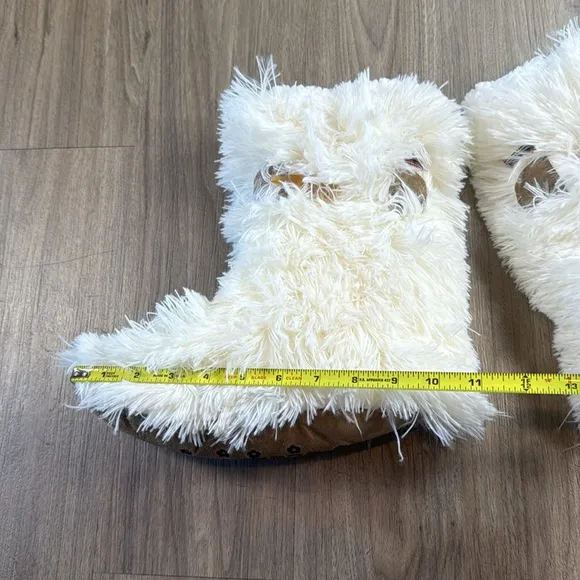 Jane and Bleecker Cream Furry Ankle Boots