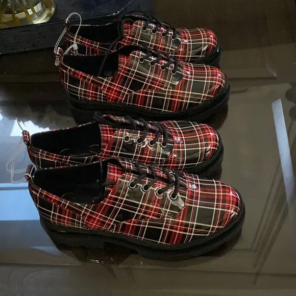 JESSICA SIMPSONWomen's Sayze Lug Sole Oxfords