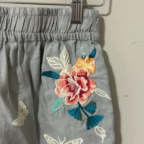 Johnny Was Short Embroidered Linen Butterfly Floral Drawstring Short Pockets XS