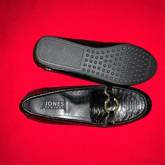 Jones New York Women's Slip On Ornament Logo. NEW