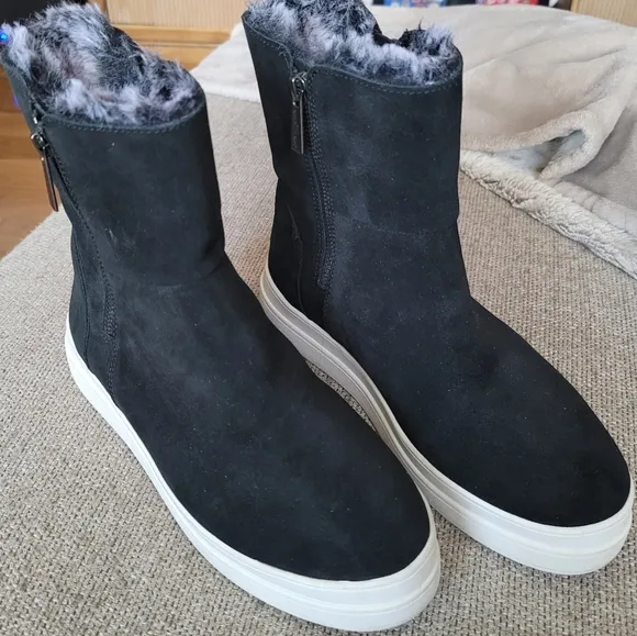 J/Slides Tristan Platform Sneaker Boots Black White Sole Fur Lined