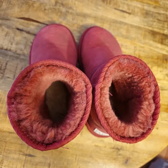 JUMBO UGG Cozy Red Suede Boots