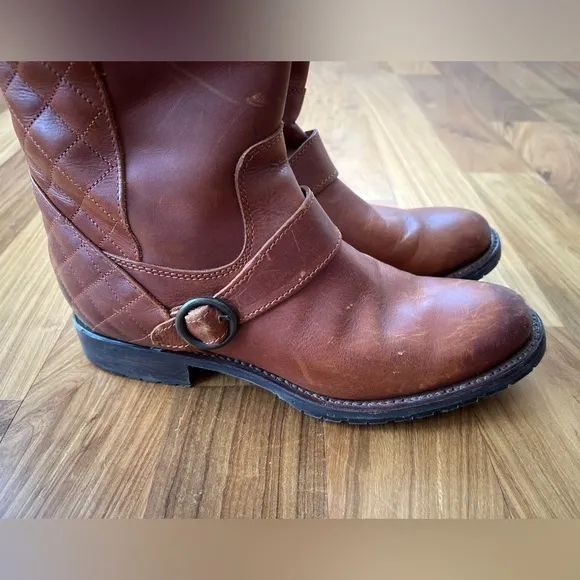 Justin | Women’s brown tall riding boots, quilted back, full zip, ankle strap, 7