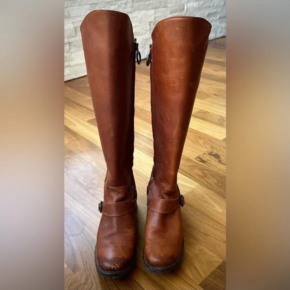 Justin | Women’s brown tall riding boots, quilted back, full zip, ankle strap, 7