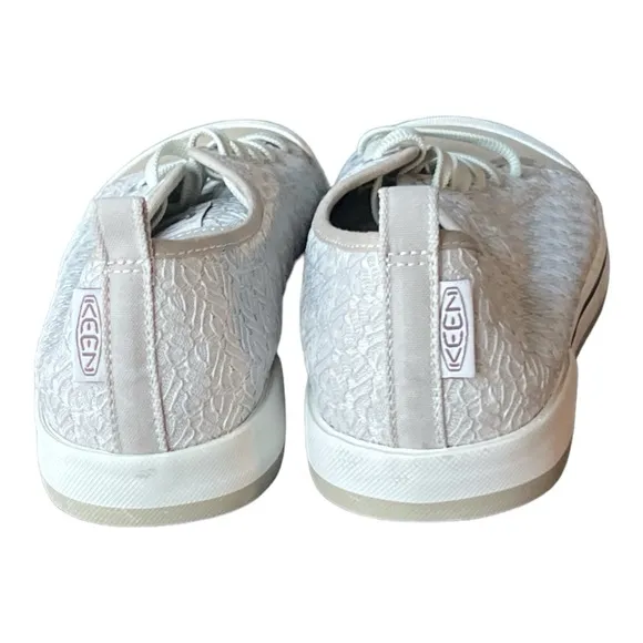 Keen Crochet Fashion Sneakers Size 11.