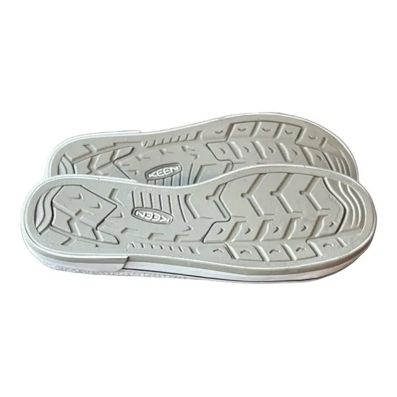 Keen Crochet Fashion Sneakers Size 11.