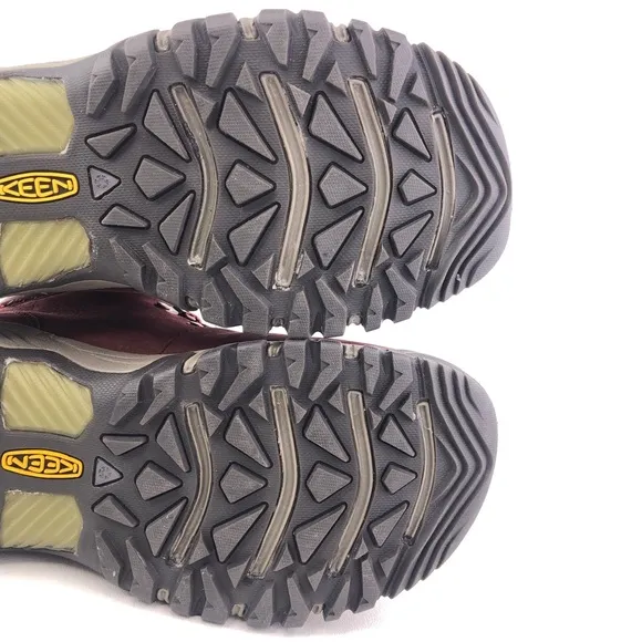 KEEN Greta Waterproof Leather Winter Boots 10