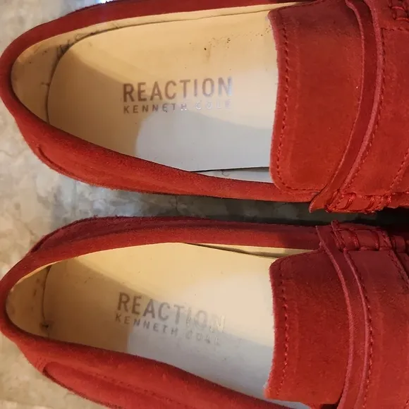 KENNETH COLE TOAST 2 ME  RED SLIP ON LOAFERS