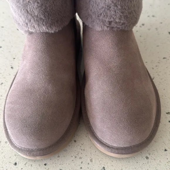 Koolaburra by UGG Dezi Cinder Suede Faux Fur Mid Calf Boots Women's Size 6 EUC