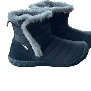 LAMO NWT Weather-Resistant Alina Bootie - Size 8