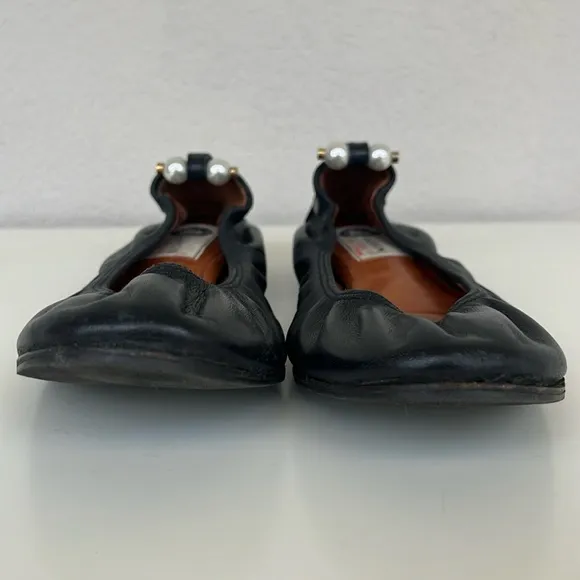Lanvin Black Leather Ballerina Flats with Pearl Ankle Strap in Size 36 37
