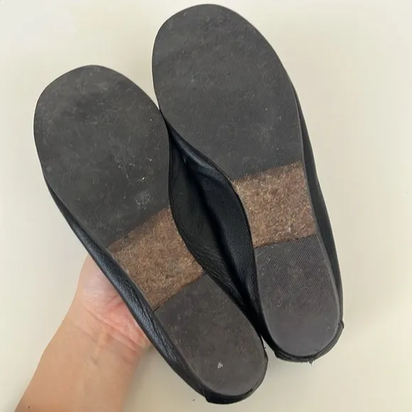 Lanvin Black Leather Ballerina Flats with Pearl Ankle Strap in Size 36 37