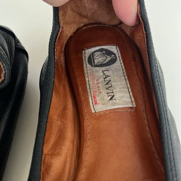 Lanvin Black Leather Ballerina Flats with Pearl Ankle Strap in Size 36 37