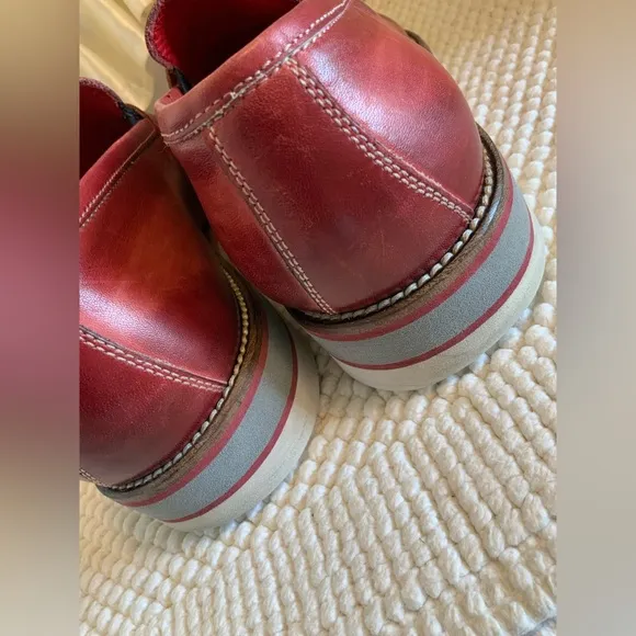 LEATHER LOAFERS BY JOSE REAL