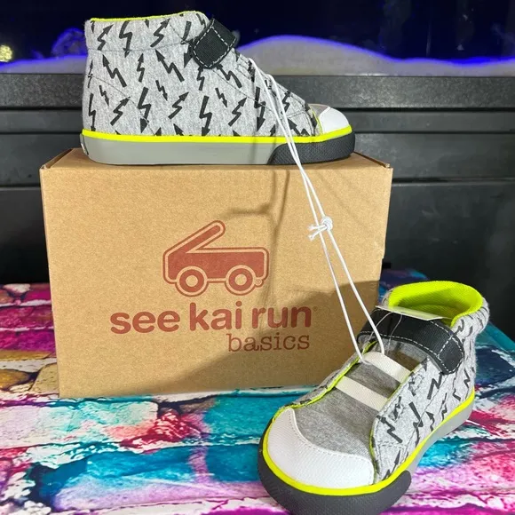 Lightning Toddler High Top Belmont Sneakers Textured Bottom for Grip See Pics